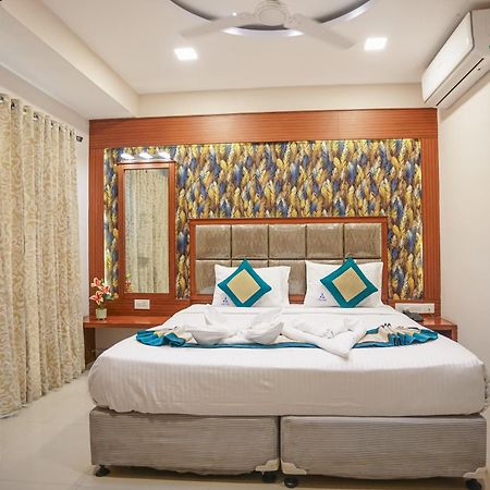 Pine Tree Boutique Hotel Chennai Zewnętrze zdjęcie
