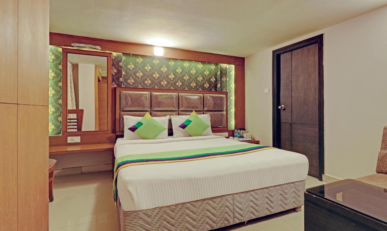 Pine Tree Boutique Hotel Chennai Zewnętrze zdjęcie