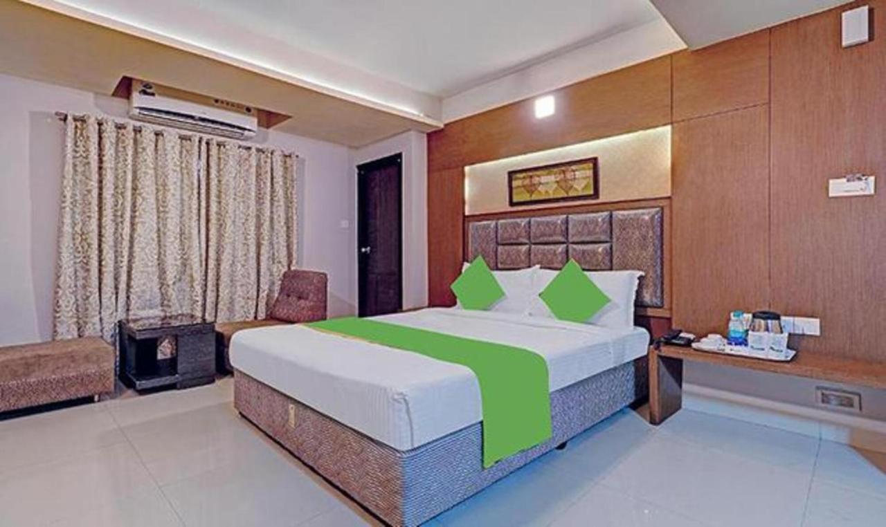 Pine Tree Boutique Hotel Chennai Zewnętrze zdjęcie