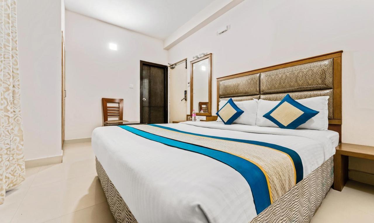 Pine Tree Boutique Hotel Chennai Zewnętrze zdjęcie