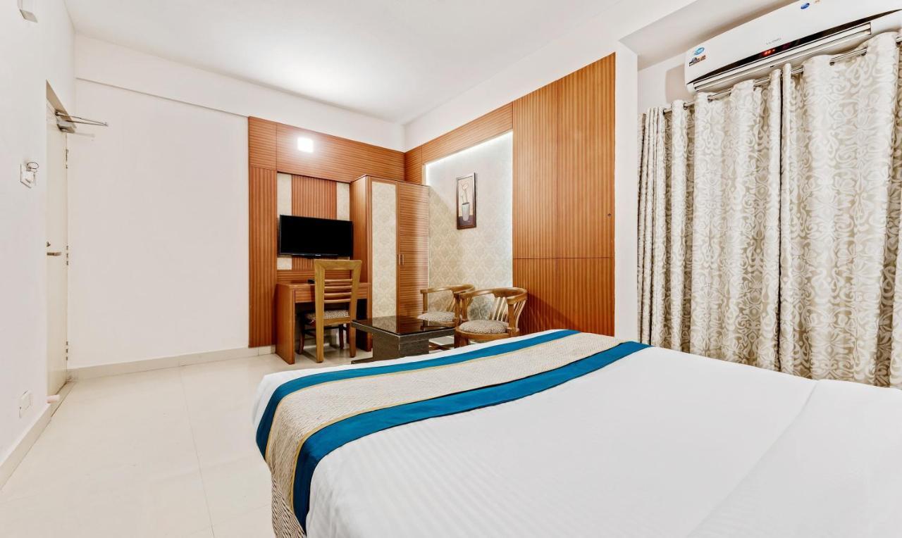 Pine Tree Boutique Hotel Chennai Zewnętrze zdjęcie