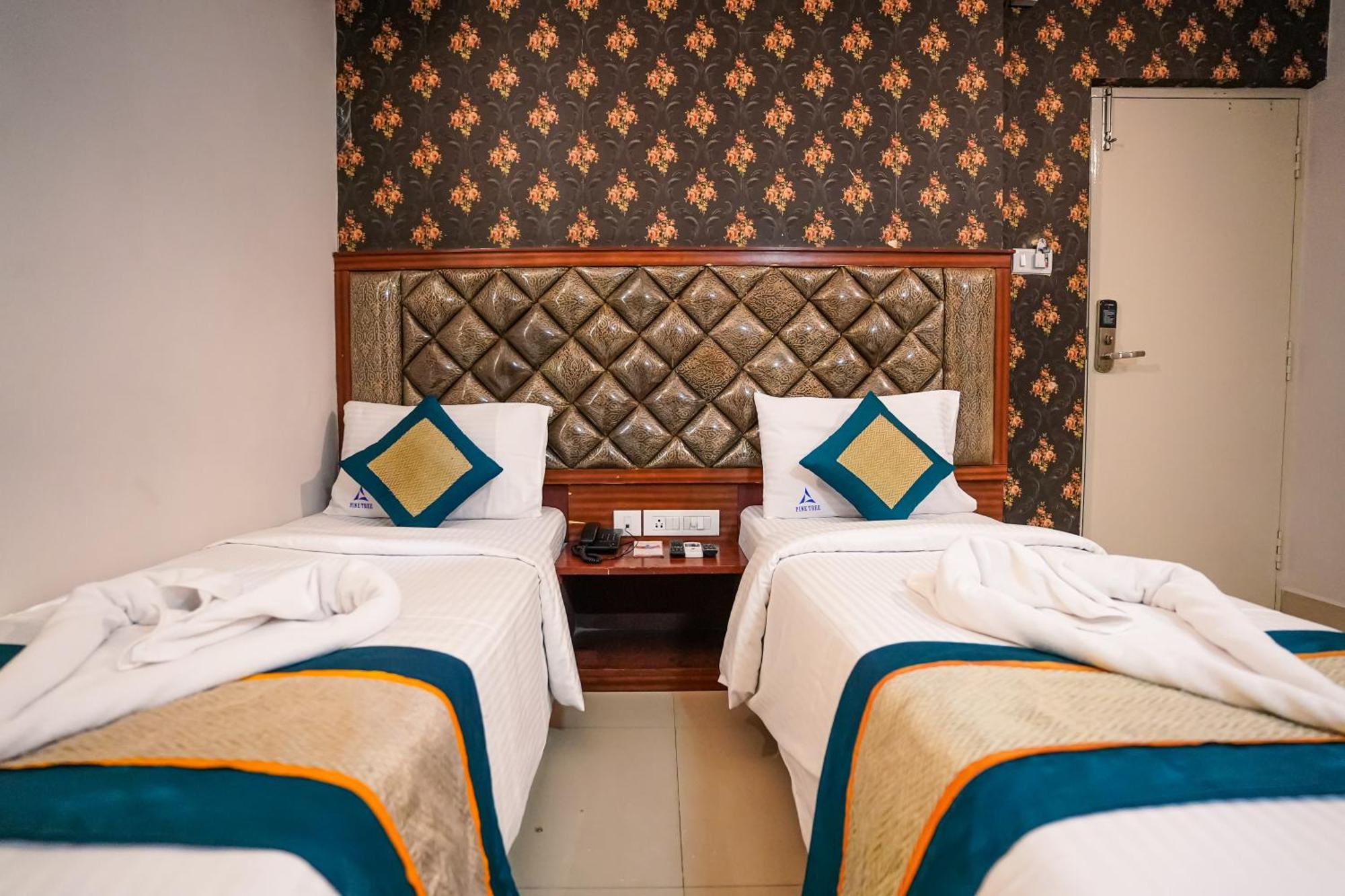 Pine Tree Boutique Hotel Chennai Zewnętrze zdjęcie