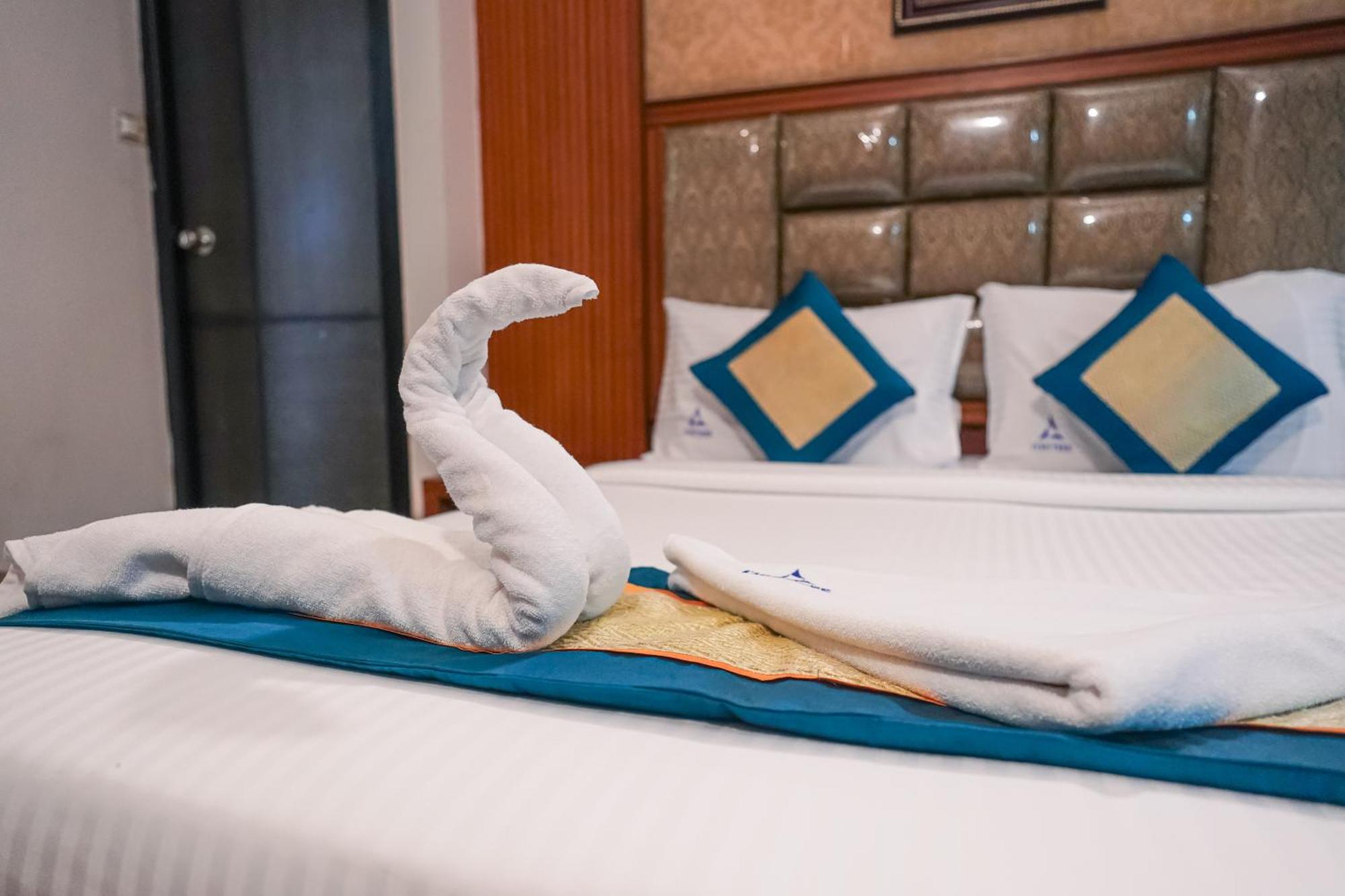 Pine Tree Boutique Hotel Chennai Zewnętrze zdjęcie