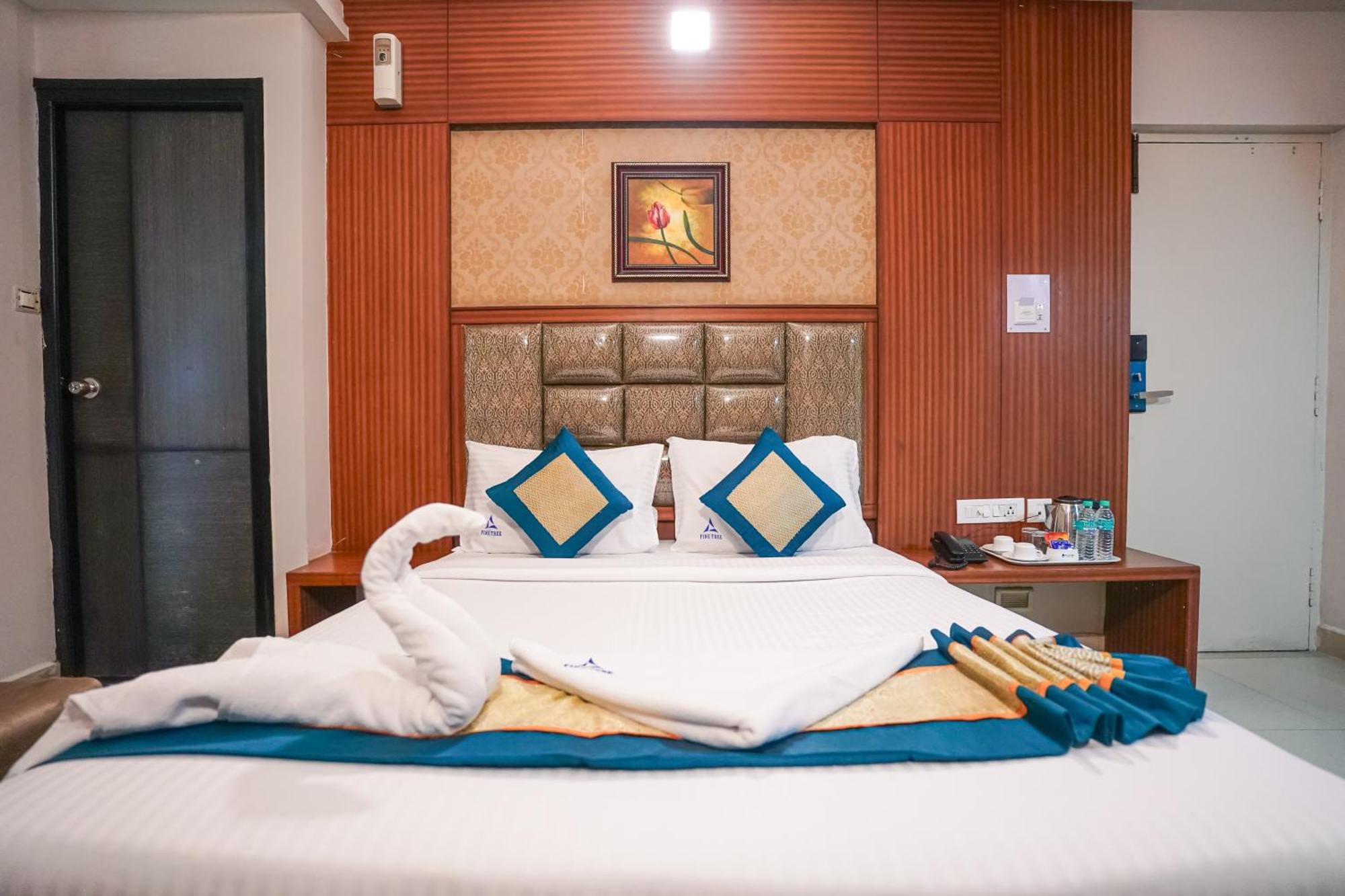 Pine Tree Boutique Hotel Chennai Zewnętrze zdjęcie